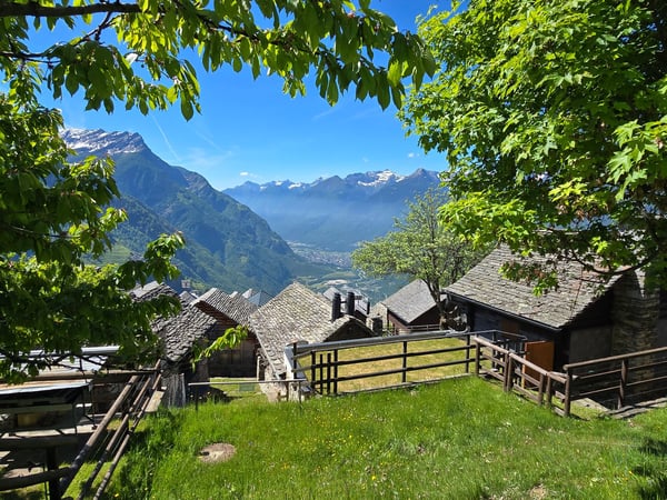 schönes Berghaus mit grossem Land und herrlichem Panoramablick 35