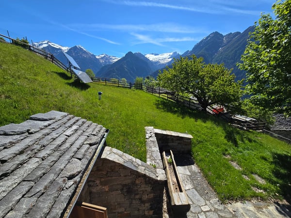 schönes Berghaus mit grossem Land und herrlichem Panoramablick 36