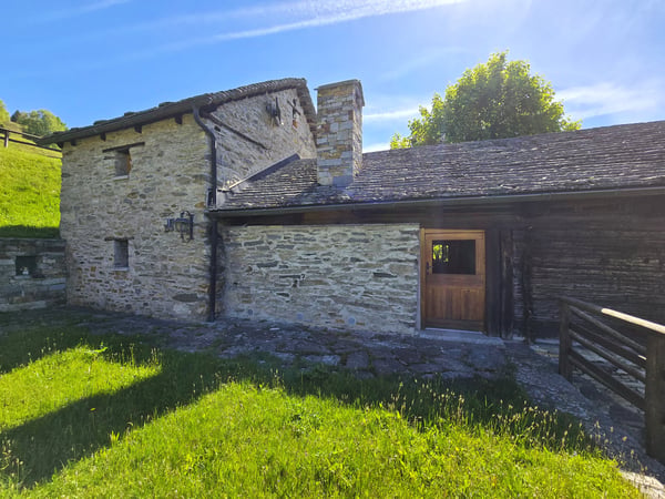 schönes Berghaus mit grossem Land und herrlichem Panoramablick 6