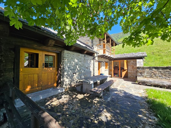 schönes Berghaus mit grossem Land und herrlichem Panoramablick 31