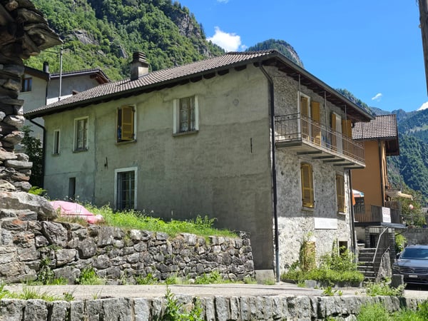 Großes Haus mit Garten, Garage und herrlicher Aussicht 4