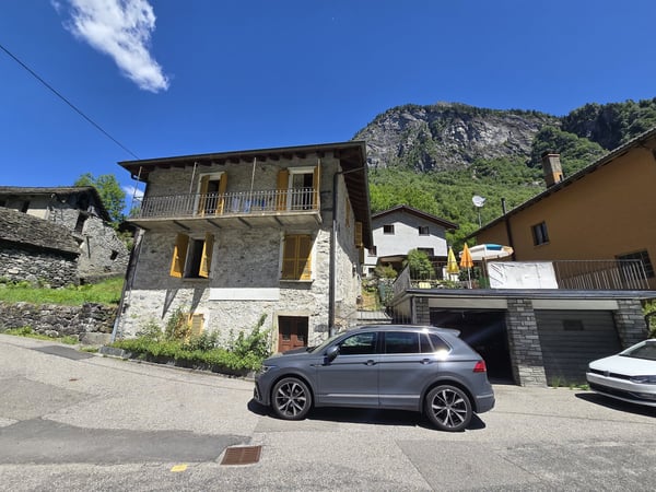 Großes Haus mit Garten, Garage und herrlicher Aussicht 5