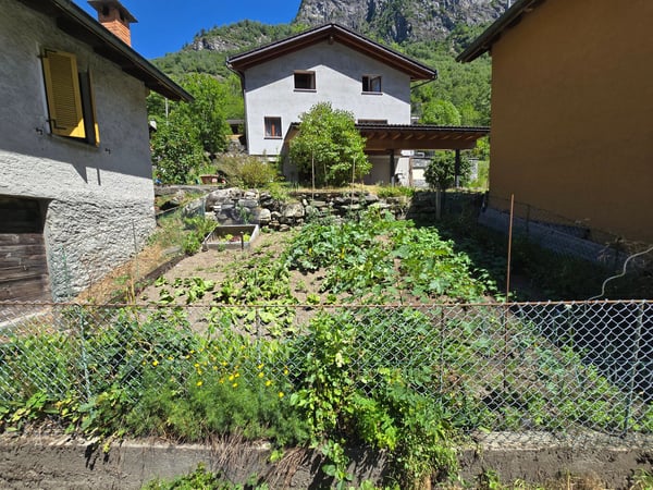 Großes Haus mit Garten, Garage und herrlicher Aussicht 26