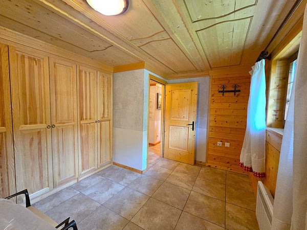 Schönes Doppelchalet mit Grundstück in der Nähe von San Bernardino 24