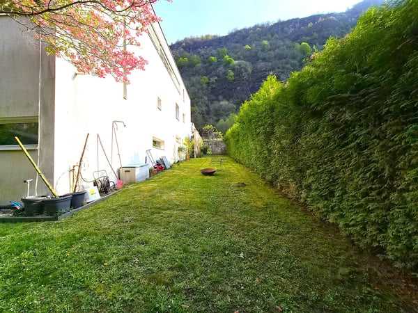 NUOVO PREZZO! anche RENT TO BUY. Moderna villa bifamiliare con ampio giardino, 27