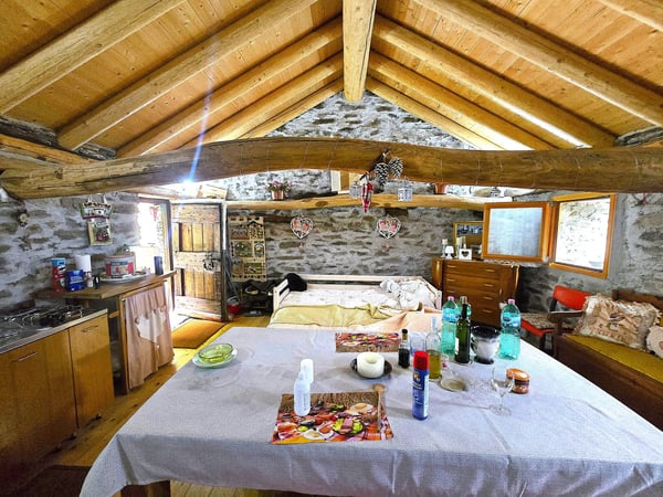 Rustico und Grotto mit grossem Grundstück und schöner Aussicht 7