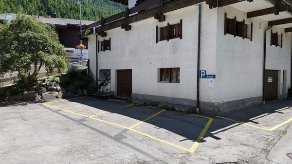 Wohnen mit Bergpanorama 4.5-Zimmer-Wohnung mit einzigartiger Terrasse 12