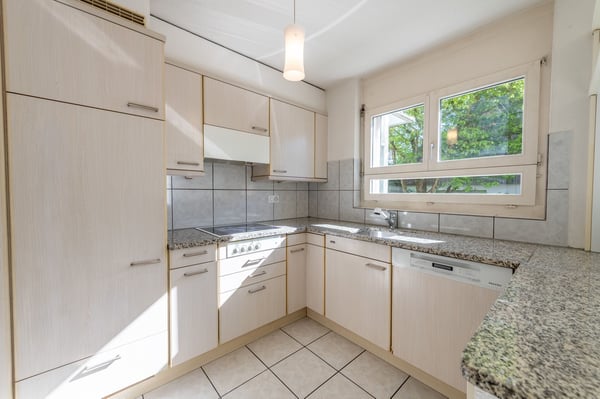 Attraktive Gartenwohnung mit Cheminée und privatem Gartenanteil 4