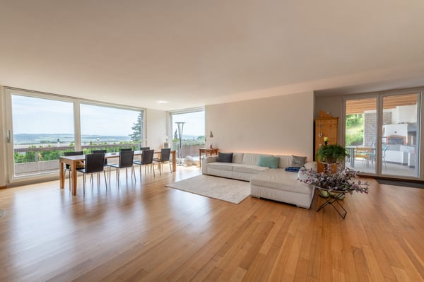 Hoch über Grenchen: Wohnglück mit Panorama & Terrasse 2