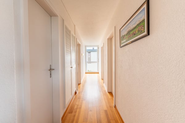 Hoch über Grenchen: Wohnglück mit Panorama & Terrasse 12