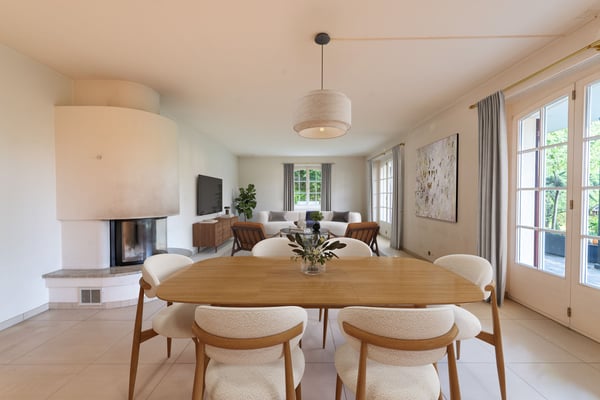 Modernes Zuhause mit Cheminée & privatem Gartenanteil