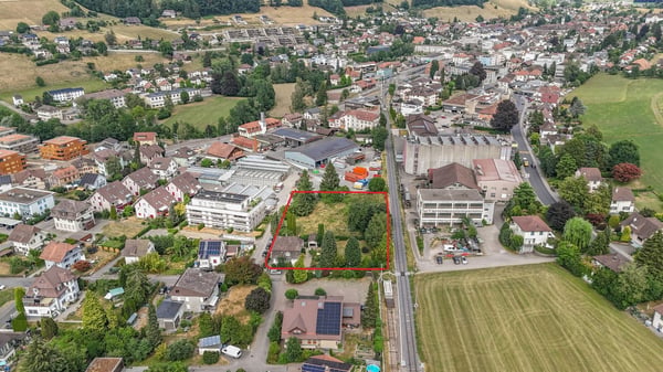 Attraktives Bauland an bester Lage in Huttwil - 3'650 m² mit vielfältigem Potenzial 1