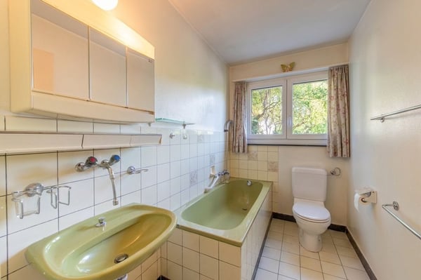 Zentrumsnahes Potenzial: Ausbaubares 5-Zimmer-Einfamilienhaus mit grosszügigem Garten 10