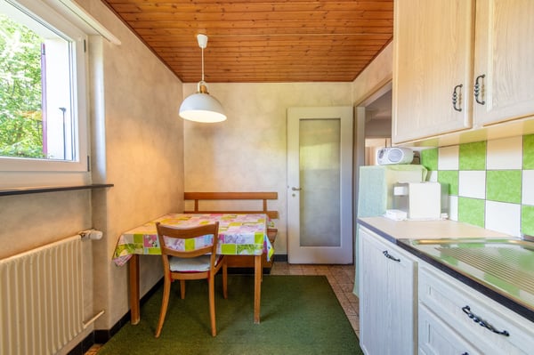 Zentrumsnahes Potenzial: Ausbaubares 5-Zimmer-Einfamilienhaus mit grosszügigem Garten 6