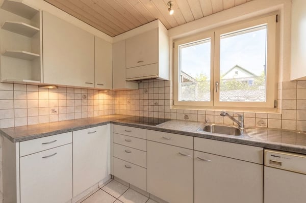 Wohnen & Entspannen: Freistehendes Einfamilienhaus mit grosszügigem Garten 6