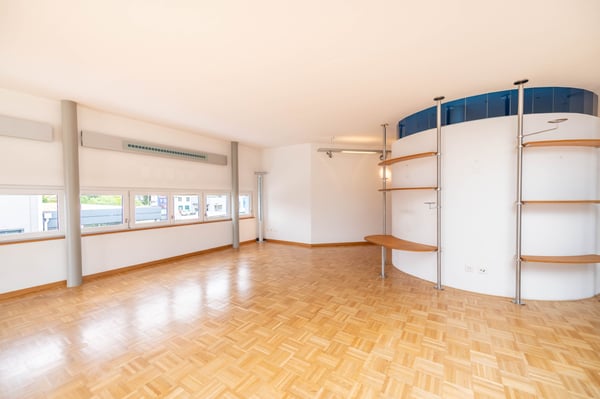Exklusive Wohn- und Gewerbeliegenschaft 13