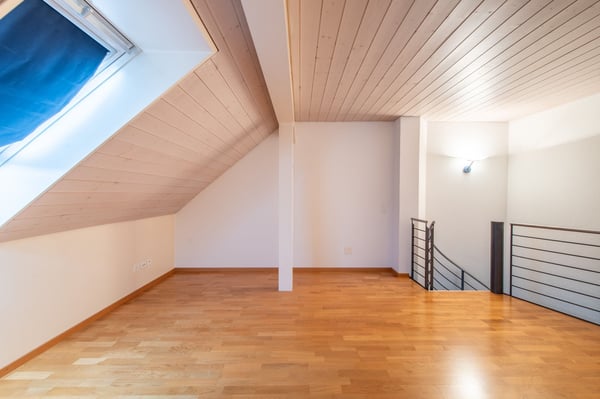 Duplexwohnung mit gemütlichem Cheminée & eigener Waschmaschine 9