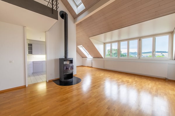 Duplexwohnung mit gemütlichem Cheminée & eigener Waschmaschine 2
