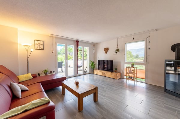 Attikawohnung mit traumhafter Terrasse, Lift und Jurablick 6