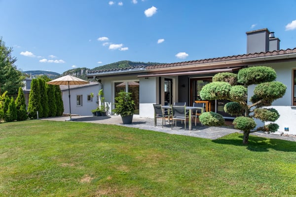 Wohnen mit Potenzial: Exklusives Zuhause mit Vielzweck-Anbau in traumhafter Lage 12