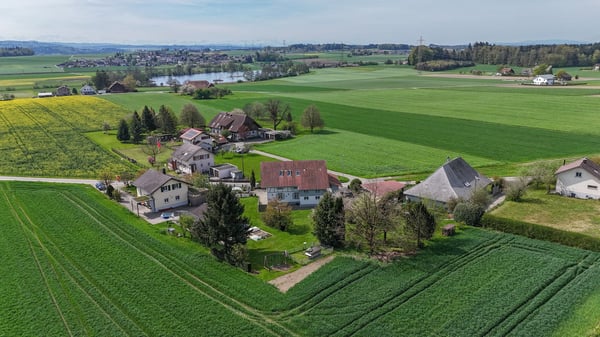 240 m² voller Möglichkeiten - grosszügiges Familienhaus mit Garten 12