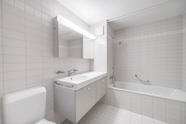 Grosszügig, im Grünen und mit eigener Waschküche & grossem Balkon! 8
