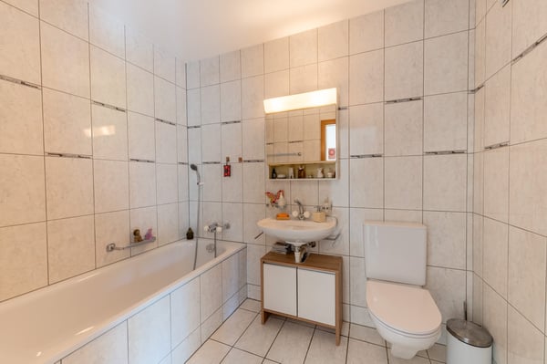 Wohnkomfort trifft Weitblick - grosszügiges Zuhause an ruhiger Lage 9