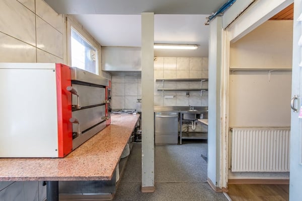 Wo Wohnen auf Gewerbe trifft - Vielseitige Liegenschaft mit Restaurant & Lagergebäude 6
