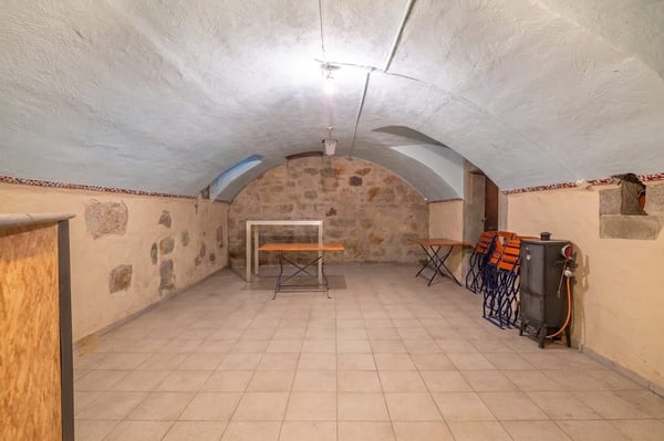 Wo Wohnen auf Gewerbe trifft - Vielseitige Liegenschaft mit Restaurant & Lagergebäude 13