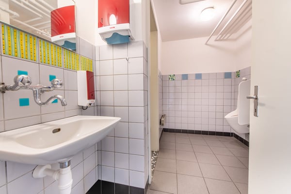 Wo Wohnen auf Gewerbe trifft - Vielseitige Liegenschaft mit Restaurant & Lagergebäude 11