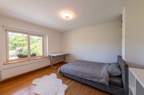 Attraktives Zweifamilien Bauernhaus - frei vom BGBB 9
