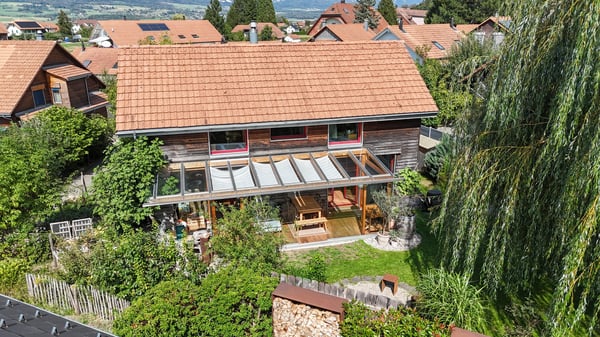 Nachhaltig wohnen - Minergie-Haus mit Wintergarten und Garten 11
