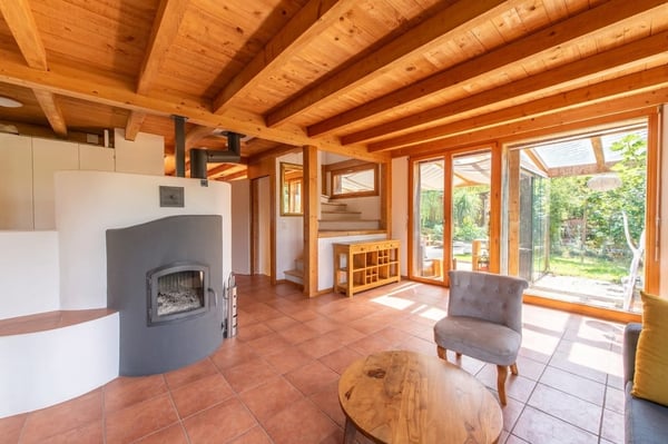 Nachhaltig wohnen - Minergie-Haus mit Wintergarten und Garten 3