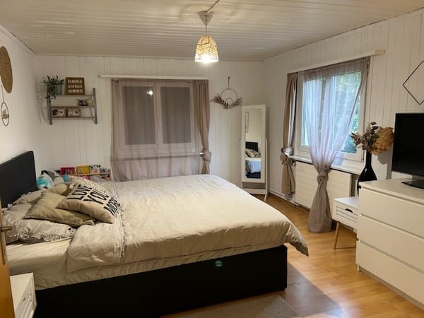 Familienfreundliche Wohnliegenschaft mit 2 Hausteilen in Fehraltorf 8