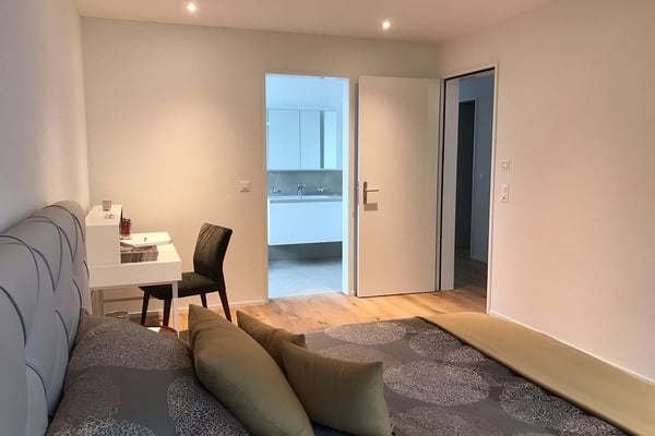 Moderne 4.5-Zi.-Wohnung mit grossem Balkon in Ennetbürgen mieten 4