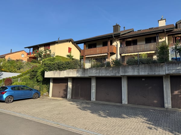 5.5-Zimmer-Reiheneckhaus mit Garten in Adligenswil mieten 1
