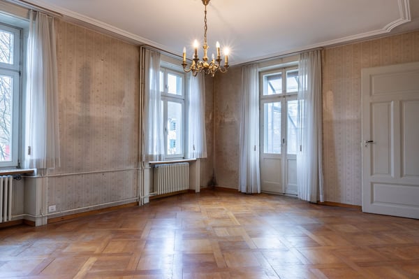 Historisches Mehrfamilienhaus mit 3 Wohnungen und Pool in Frick 10