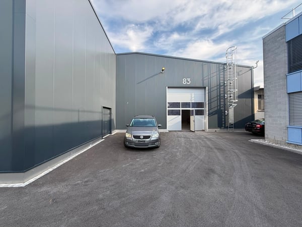 Moderne Gewerbehalle mit 408 m² 6