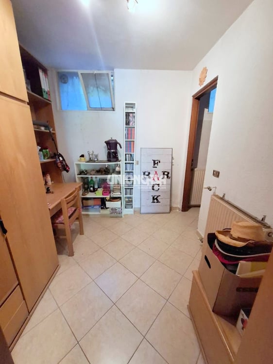 Casa Indipendente con Giardino e Garage a Bizzarone 25