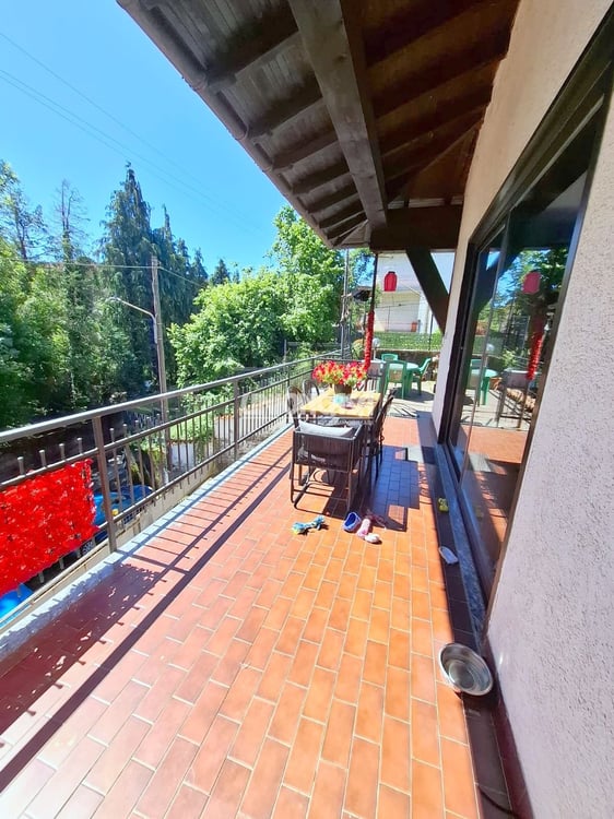 Casa Indipendente con Giardino e Garage a Bizzarone 13