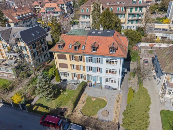 Öffentliches Bieterverfahren - 3½-Zimmer-Dachwohnung an begehrter Lage in Bern 8