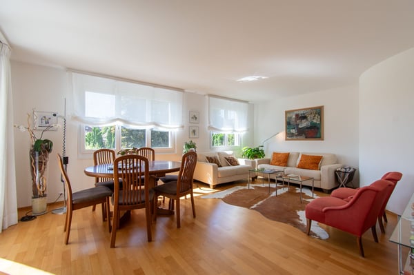 Grosszügiges Wohnen - 5.5 Zimmer mit besonderem Wohngefühl 2