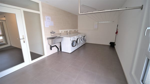 Appartement meublé moderne de 2.5 pièces à Delémont – disponible immédiatement 9