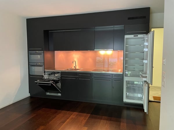 Exklusive & grosszügige 2.5 Zimmer-Wohnung zum Wohlfühlen 3