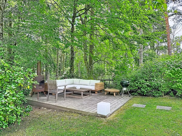 Magnifique villa rénovée avec jardin paysager 13