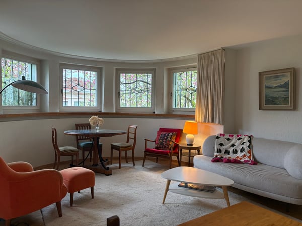 Befristet: 3.5-Zimmer-Wohnung mit Terrasse und schöner Aussicht an bester Lage in Zürich 6