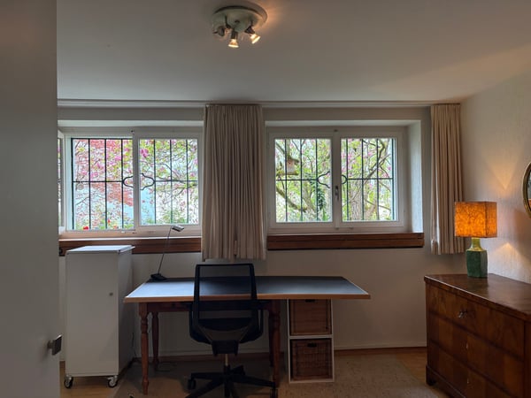 Befristet: 3.5-Zimmer-Wohnung mit Terrasse und schöner Aussicht an bester Lage in Zürich 3