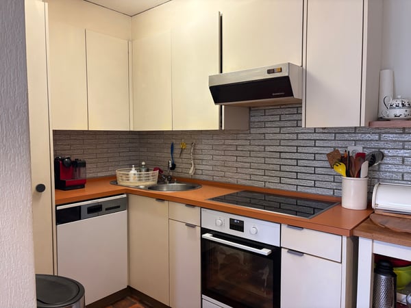 Befristet: 3.5-Zimmer-Wohnung mit Terrasse und schöner Aussicht an bester Lage in Zürich 5