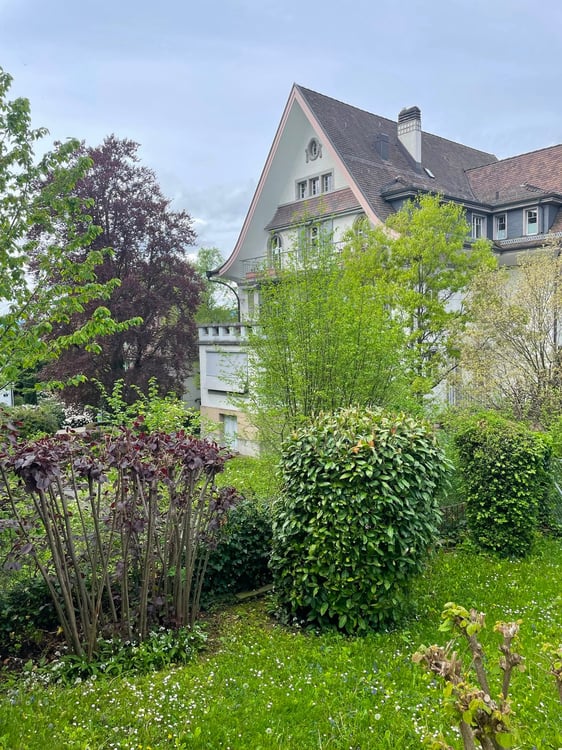 3.5-Zimmer-Altbauwohnung mit privatem Garten an der Zürichbergstrasse 5