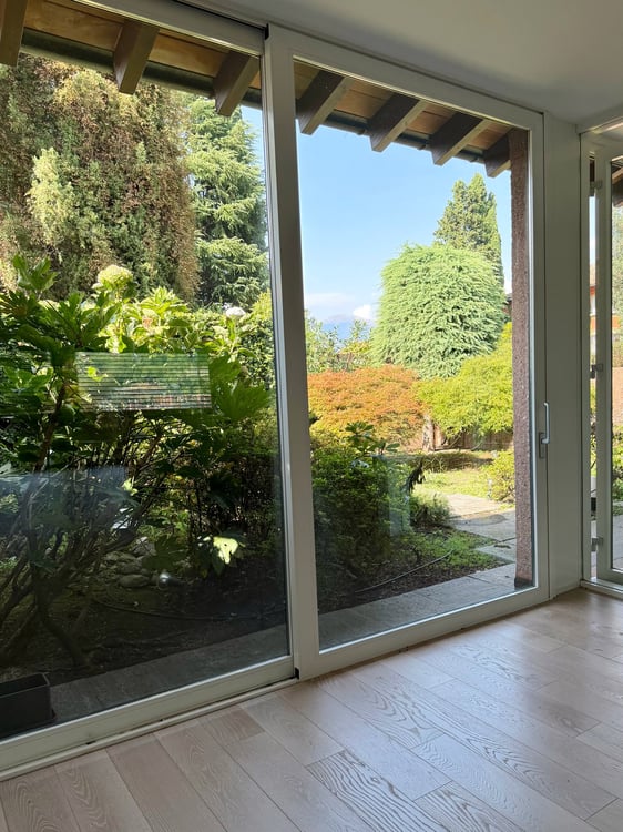 Elegante duplex di 5.5 locali con giardino a Lugano 8